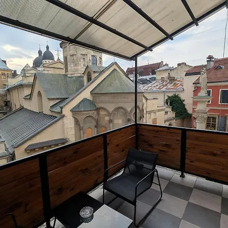 Armenian Courtyard Retreat вірменський дворик * Lviv