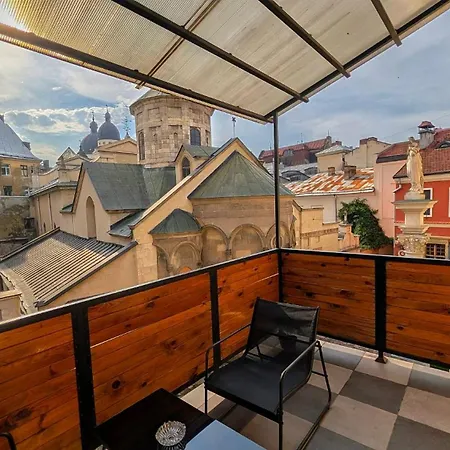 Apartment Armenian Courtyard Retreat вірменський дворик