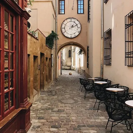 Armenian Courtyard Retreat вірменський дворик Lviv